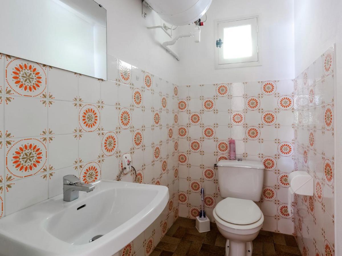 Snug Holiday Home In Bormes Les Mimosas With Pool Exteriér fotografie