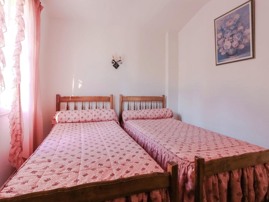 Snug Holiday Home In Bormes Les Mimosas With Pool Exteriér fotografie